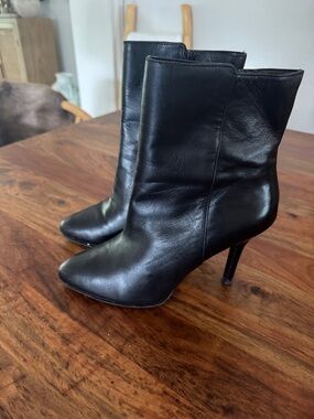 Lauren Ralph Lauren Black Leather Pointed-Toe Ankle Booties